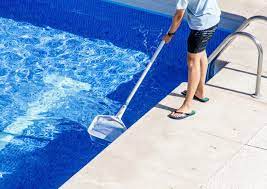 Limpeza de piscinas
